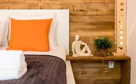 Cracow Best Location Apartment With Garden By Cozyplace